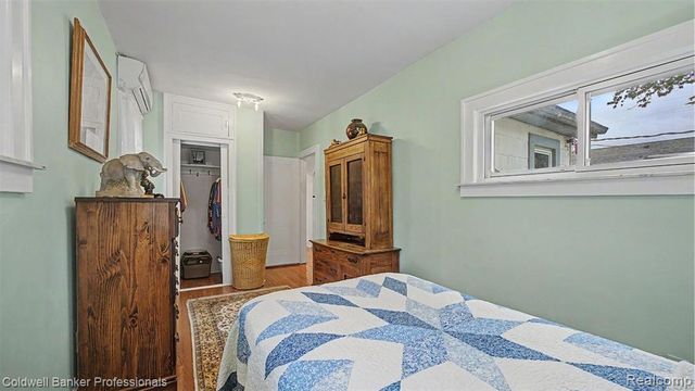 147 E Hazelhurst Street, Ferndale, MI 48220