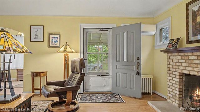 147 E Hazelhurst Street, Ferndale, MI 48220