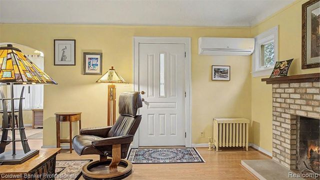 147 E Hazelhurst Street, Ferndale, MI 48220