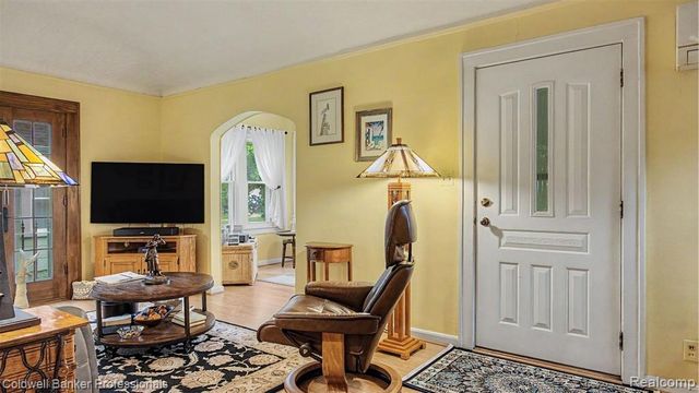 147 E Hazelhurst Street, Ferndale, MI 48220