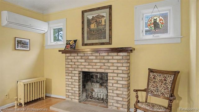 147 E Hazelhurst Street, Ferndale, MI 48220