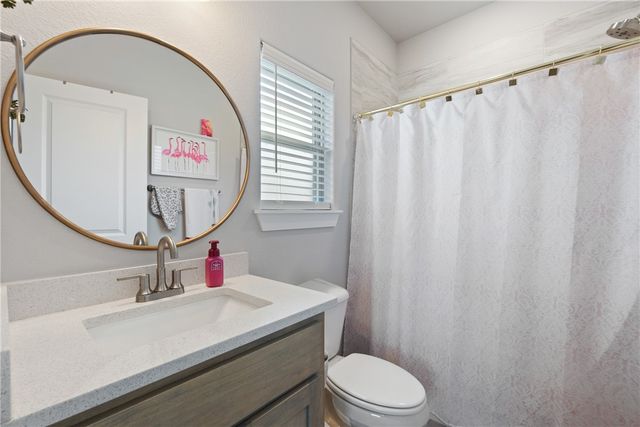 393 S Emerald Woods RUN, Farmington, AR 72730