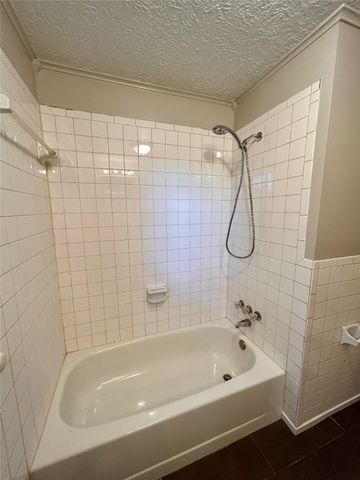 111 Dogwood Trail, Gun Barrel City, TX 75156