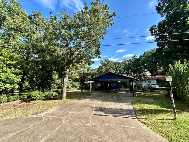 111 Dogwood Trail, Gun Barrel City, TX 75156