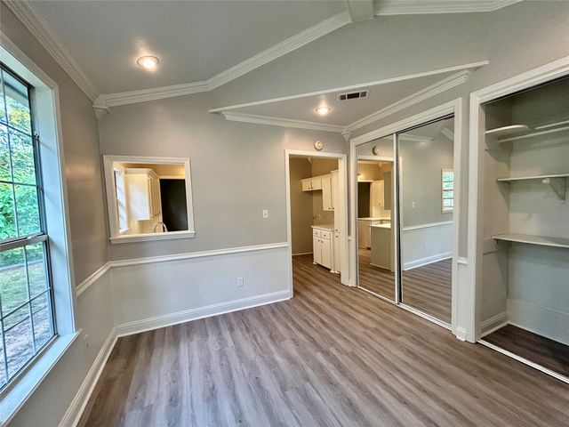 111 Dogwood Trail, Gun Barrel City, TX 75156