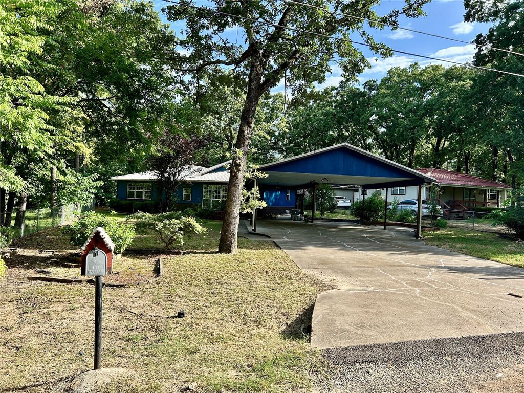 111 Dogwood Trail, Gun Barrel City, TX 75156