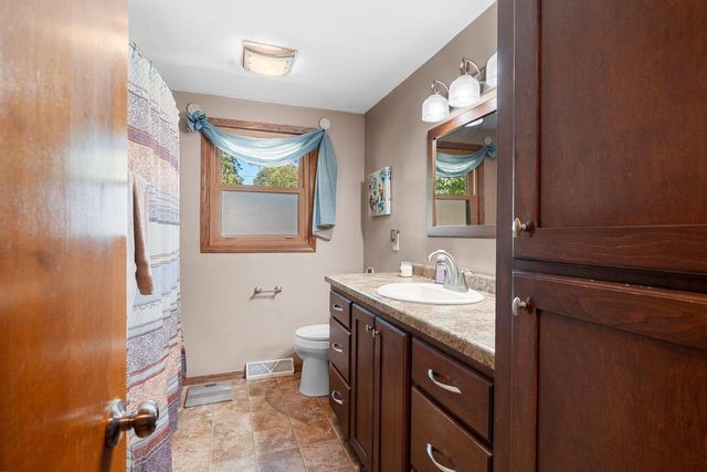 1016 CHANTEL STREET, Green Bay, WI 54304