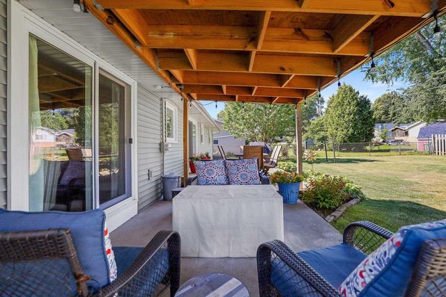 1016 CHANTEL STREET, Green Bay, WI 54304