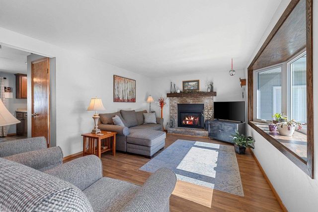 1016 CHANTEL STREET, Green Bay, WI 54304