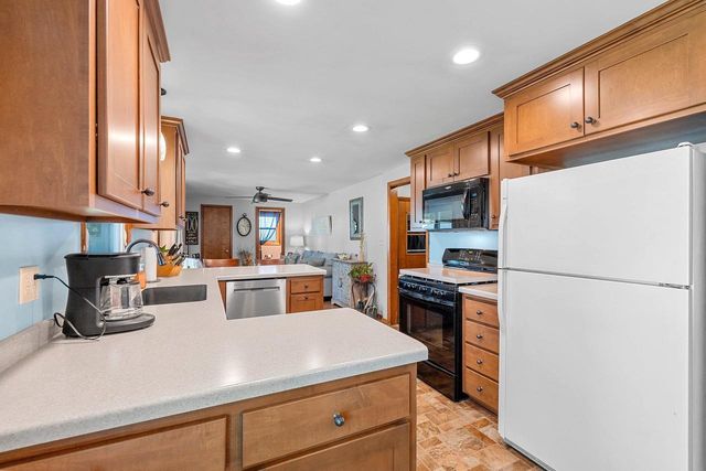 1016 CHANTEL STREET, Green Bay, WI 54304