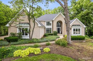 63 Muirfield Circle, Wheaton, IL 60189
