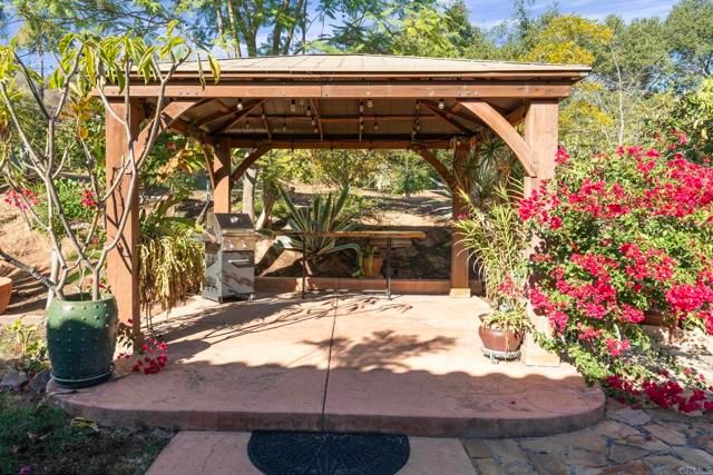 15141 Post Oak Lane, El Cajon, CA 92021