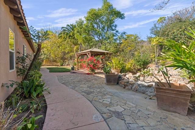 15141 Post Oak Lane, El Cajon, CA 92021