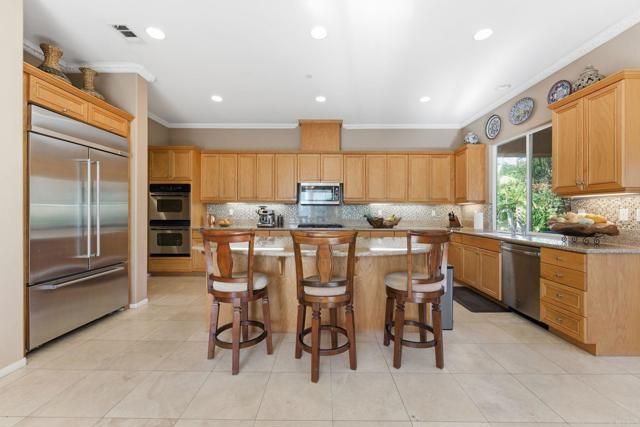 15141 Post Oak Lane, El Cajon, CA 92021