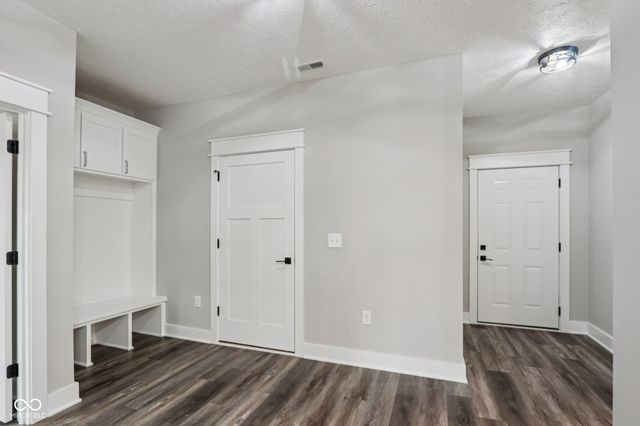 2843 Grandview Lane, Greenwood, IN 46143