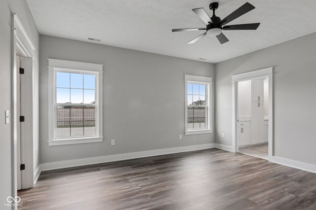 2843 Grandview Lane, Greenwood, IN 46143