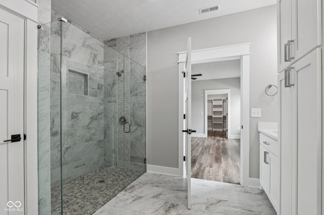 2843 Grandview Lane, Greenwood, IN 46143