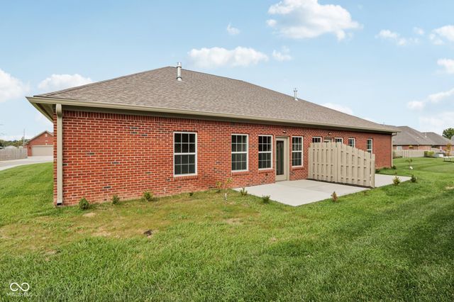 2843 Grandview Lane, Greenwood, IN 46143