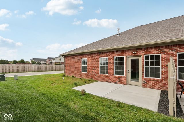 2843 Grandview Lane, Greenwood, IN 46143