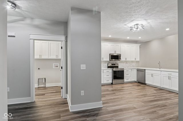 2843 Grandview Lane, Greenwood, IN 46143