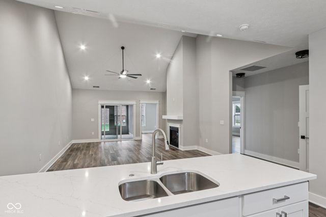 2843 Grandview Lane, Greenwood, IN 46143