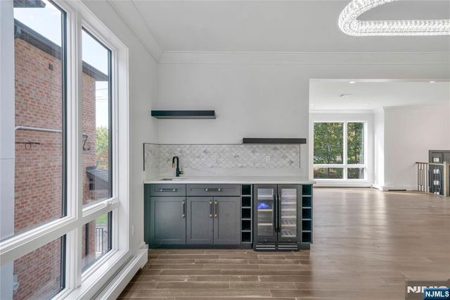 428 6th Street A, Palisades Park, NJ 07650