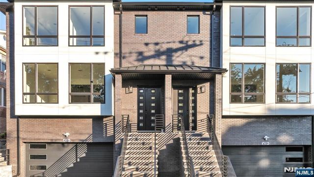428 6th Street A, Palisades Park, NJ 07650