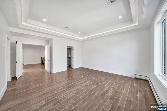 428 6th Street A, Palisades Park, NJ 07650