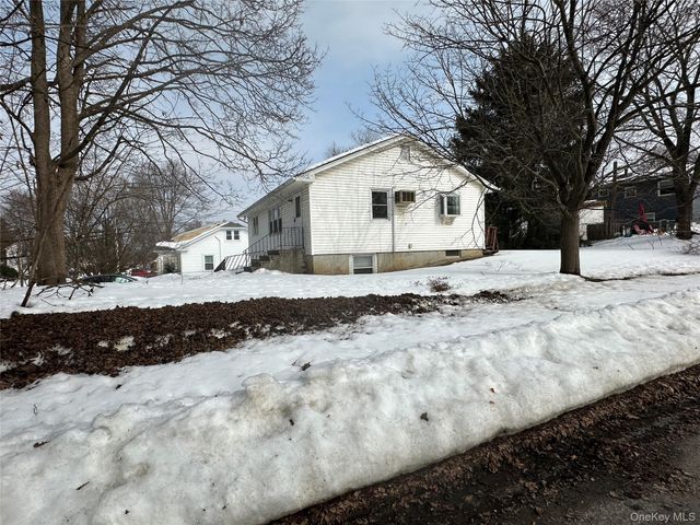 77 Melrose Avenue, New Windsor, NY 12553