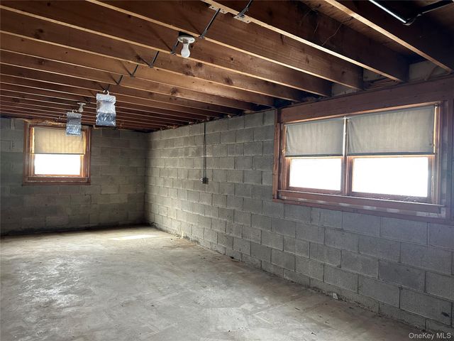 77 Melrose Avenue, New Windsor, NY 12553