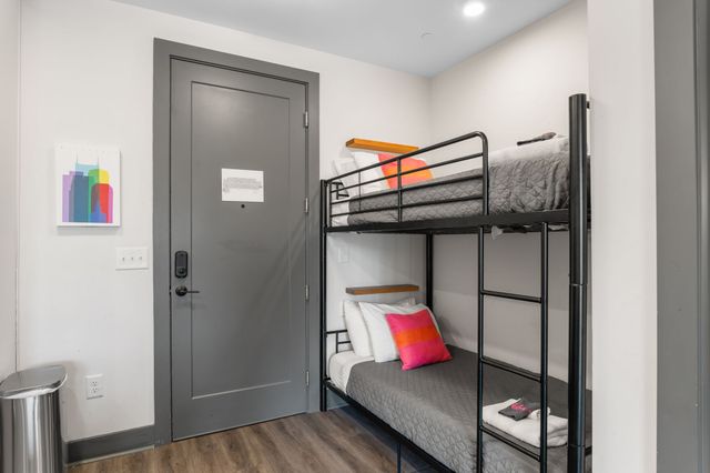65 Lindsley Ave Apt 302, Nashville, TN 37210