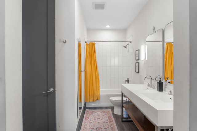 65 Lindsley Ave Apt 302, Nashville, TN 37210
