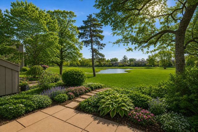 404 Shoreline Road 298, Lake Barrington, IL 60010