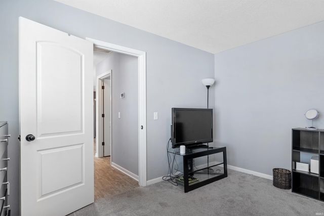 3739 Victoria Lakes Court, New Haven, IN 46774