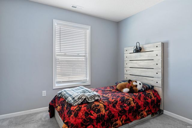 3739 Victoria Lakes Court, New Haven, IN 46774