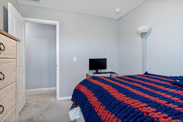 3739 Victoria Lakes Court, New Haven, IN 46774