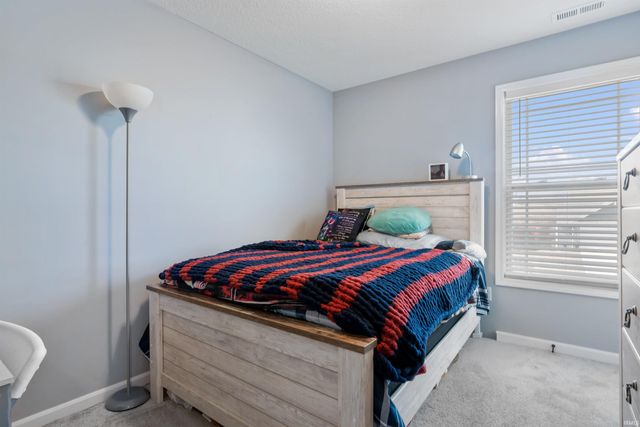 3739 Victoria Lakes Court, New Haven, IN 46774