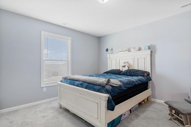 3739 Victoria Lakes Court, New Haven, IN 46774