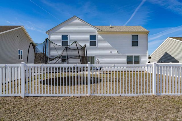 3739 Victoria Lakes Court, New Haven, IN 46774