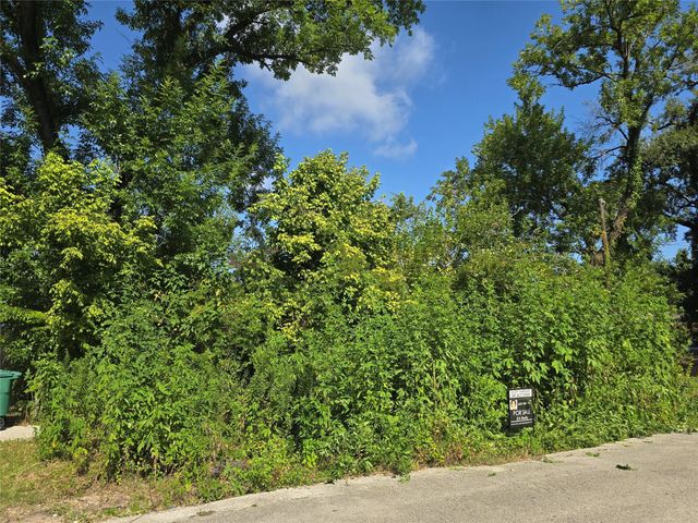 8619 Hoffman Street, Houston, TX 77016