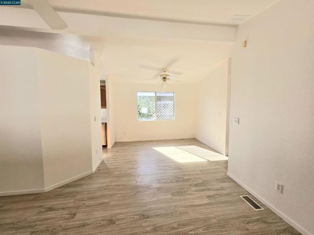 189 Kona Cir, Pittsburg, CA 94565