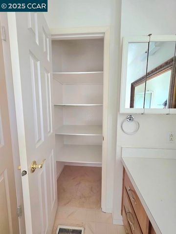 189 Kona Cir, Pittsburg, CA 94565