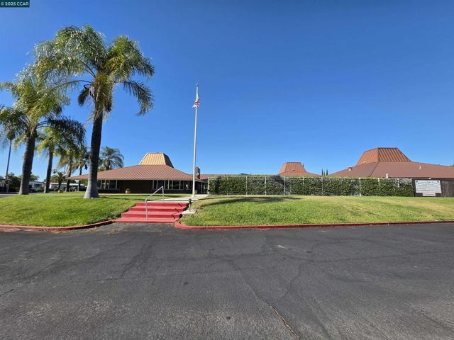 189 Kona Cir, Pittsburg, CA 94565