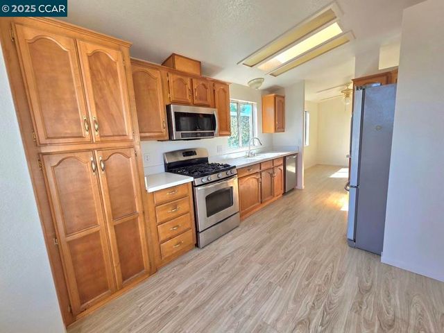 189 Kona Cir, Pittsburg, CA 94565