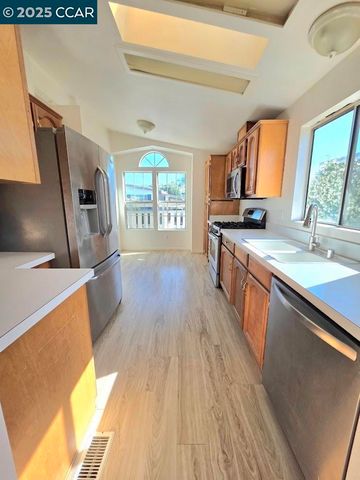 189 Kona Cir, Pittsburg, CA 94565