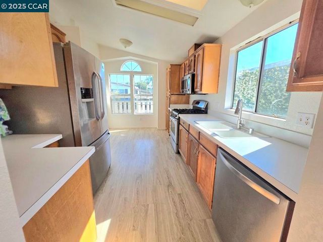 189 Kona Cir, Pittsburg, CA 94565