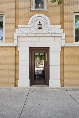 2139 N Kedzie Boulevard 2, Chicago, IL 60647