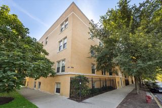 2139 N Kedzie Boulevard 2, Chicago, IL 60647