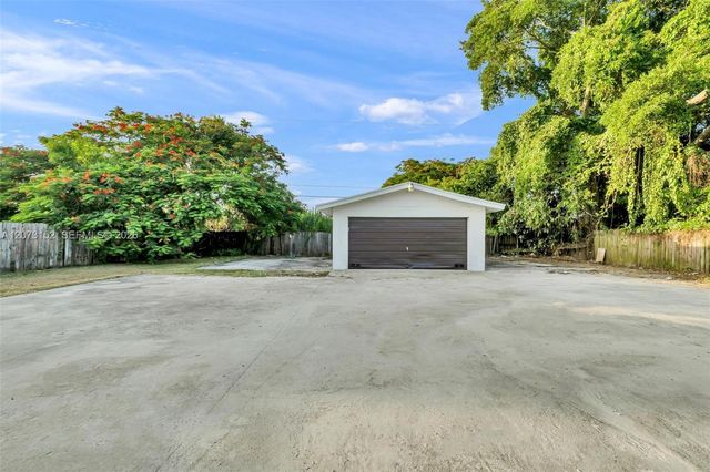 11815 SW 222nd Street, Miami, FL 33170