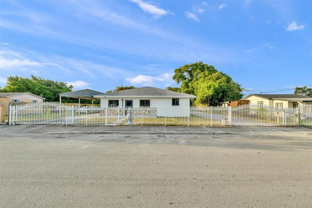 11815 SW 222nd Street, Miami, FL 33170